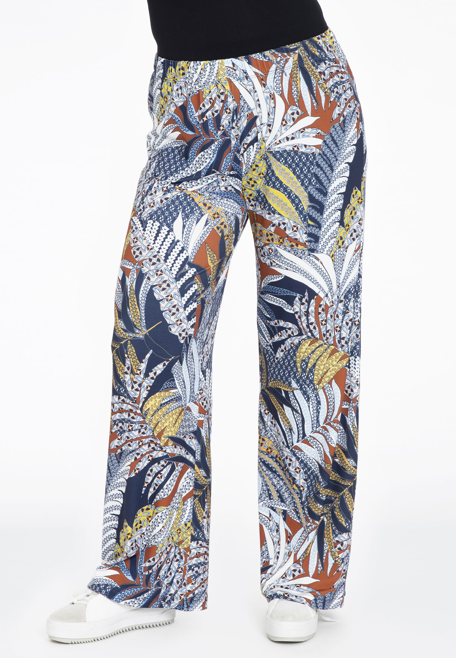 Liverpool Los Angeles Kelsey Batik Print Crop Slim Stretch Suiting Trousers  | Nordstrom